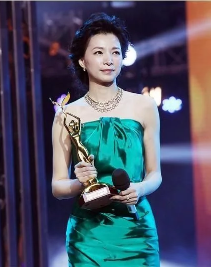 亚博app|
三足鼎立!这个欧洲顶级联赛至今86个赛季 三大权门联手拿下84冠(图3) 亚博体育
